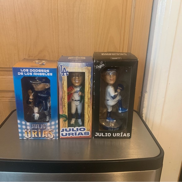 LA DODGERS URIAS SET OF 3 BOBBLEHEADS - Picture 3 of 3